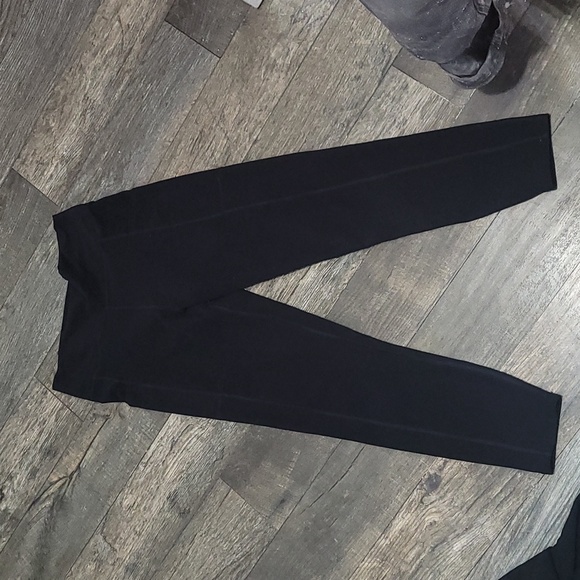 Abercrombie 7/8 leggings w/pockets - Picture 2 of 3